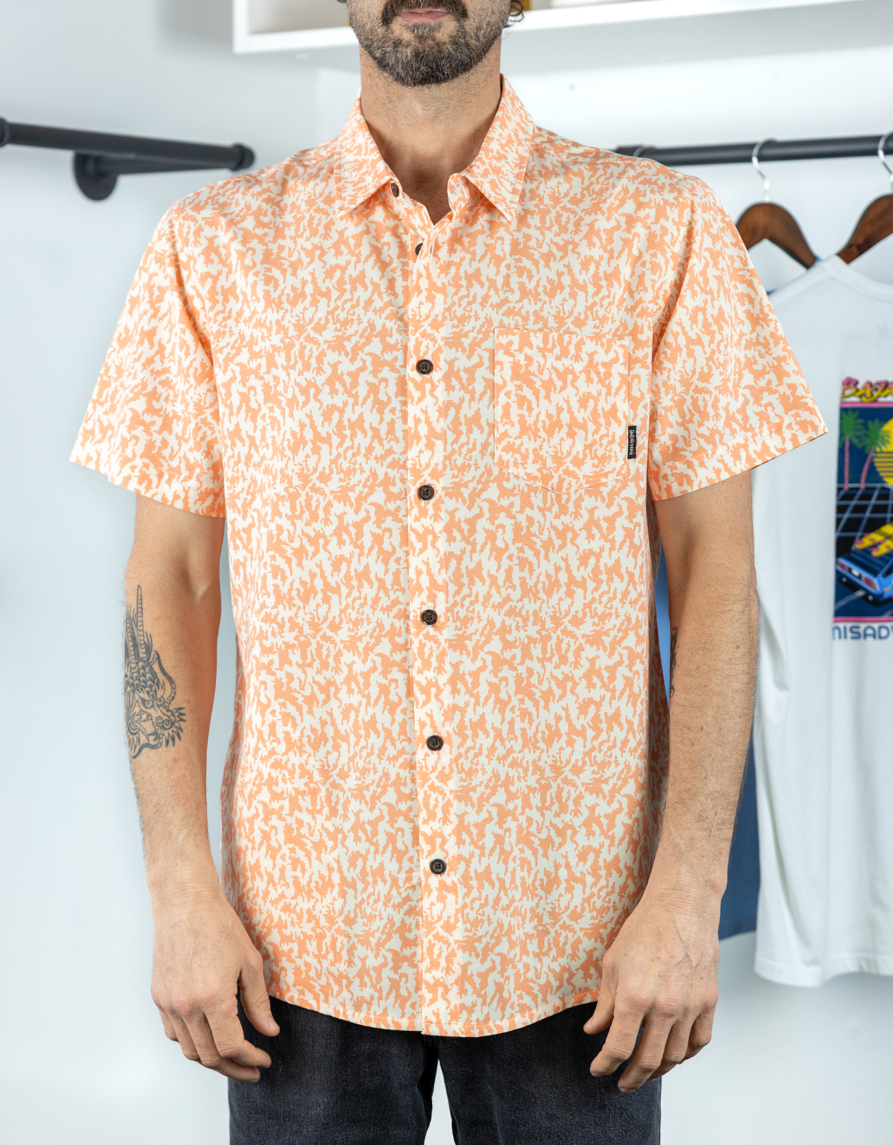 A SWARM OF ERRATIC ANIMALS - VAGABOND™ BUTTON UP