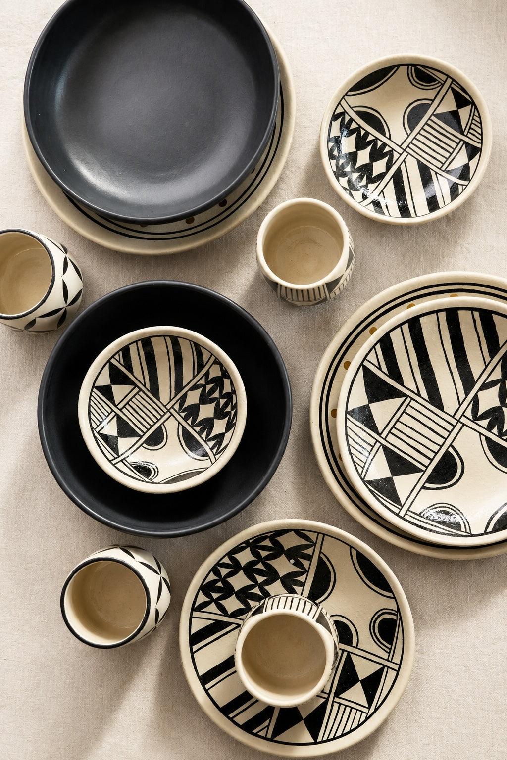Hand Painted Stoneware Dinner Plate: Handmade Heritage Collection